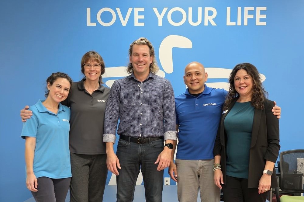 The FYZICAL Therapy Orlando team